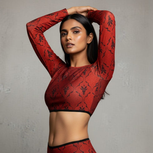 Top With Sleeves / RED QUEEN