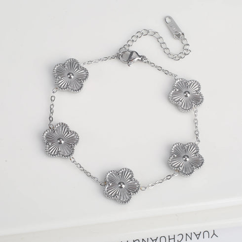Adjustable Five-Leaf Flower Clover Stainless Steel Bracelet – Elegant Women’s Jewelry for Parties and Gifts