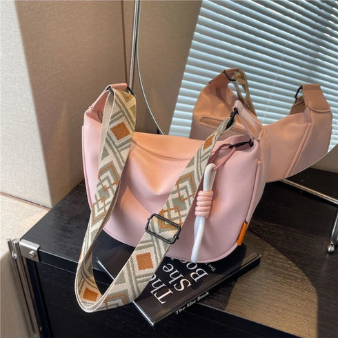2025 New Fashion Crossbody Bag Simple Wide Shoulder Strap Design Single Shoulder Bag Original Style Commuting Dumpling Women Bag