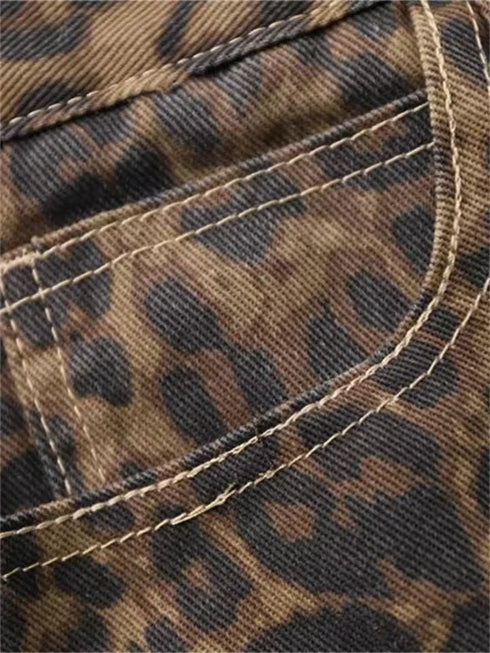 Women's Mid-Waist Straight-Leg Jeans – Non-Stretch Cotton Denim with Rivet Accents