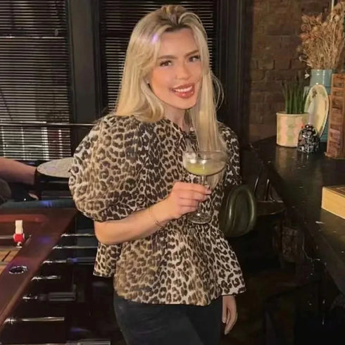 TRAF Women’s 2024 Ruffled Puff Sleeve Cropped Blouse – Short O-Neck Ruched Top in White or Black with Slight Stretch – Loose Fit Blended Fabric Shirt for Summer and Autumn Beachwear Style