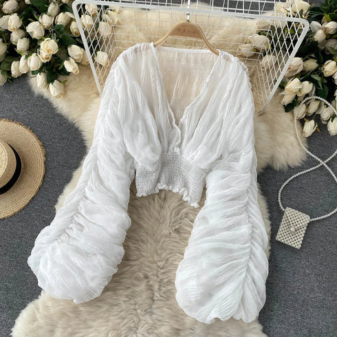 Short-Length Lightweight Pullover with Fold Detailing and Slim Fit Design for Ages 18–35 in Solid Polyester Fabric