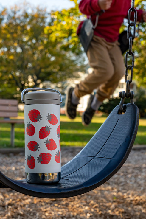 12 fl oz Stainless Steel Insulated Water Bottle Twist Cap Strawberries