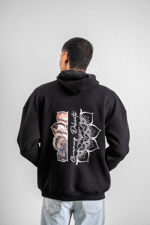 Street Style Oversize Hoodie – Unisex Hoodie with Artistic Baroque Print