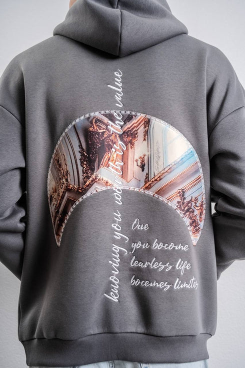 Unisex Oversize Hoodie with Artistic Print – Modern Streetwear Style