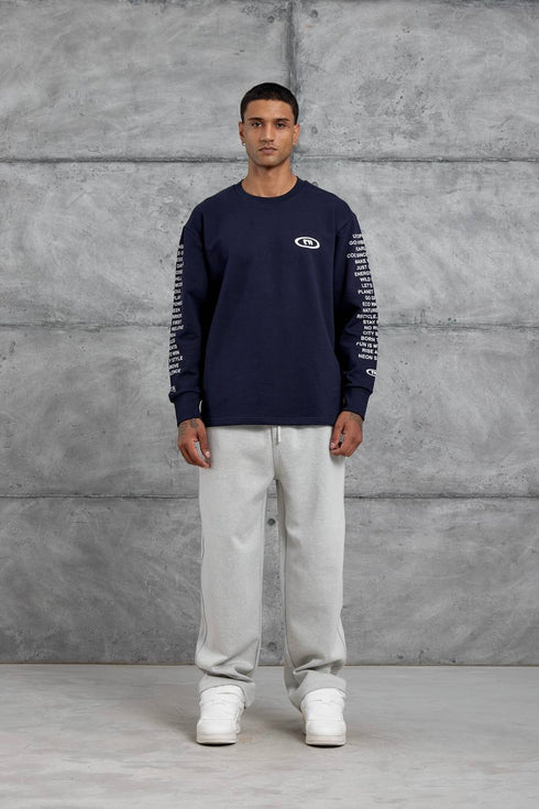 Unisex Text Sleeve Long-Sleeve T-Shirt – Urban Graphic Pullover